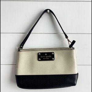 Kate Spade New York Wristlet Wallet Clutch